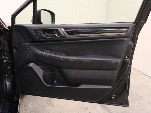 SUBARU LEGACY B4 2017