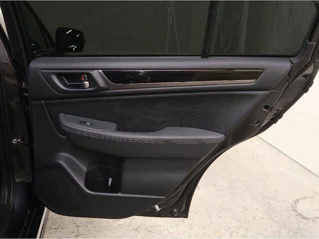 SUBARU LEGACY B4 2017