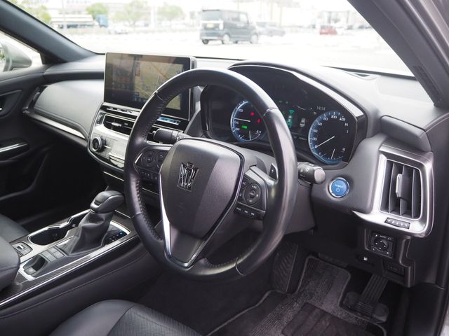 TOYOTA CROWN sedan hybrid 2021