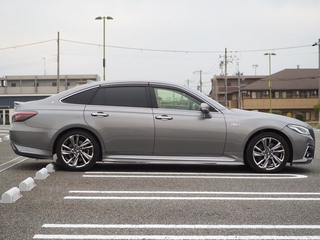 TOYOTA CROWN sedan hybrid 2021