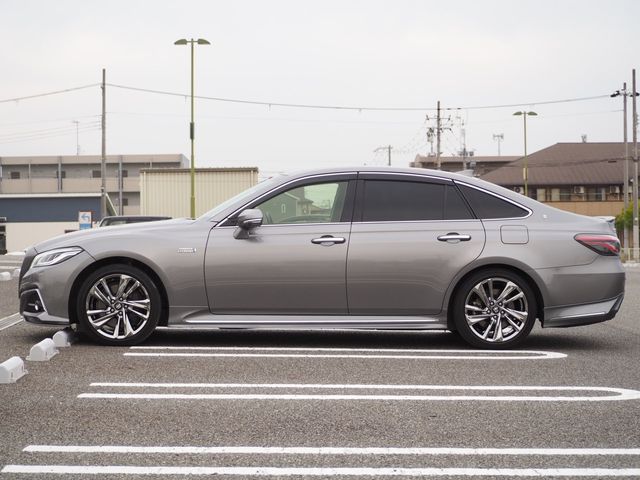 TOYOTA CROWN sedan hybrid 2021