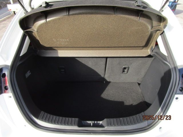 MAZDA DEMIO 4WD 2015