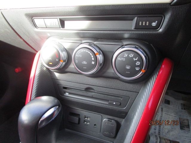 MAZDA DEMIO 4WD 2015