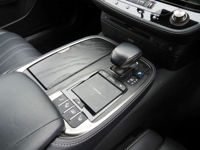 TOYOTA LEXUS LS500h 4WD 2021