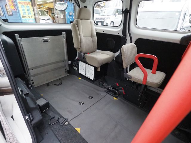 NISSAN NV200 VANETTE van 2017