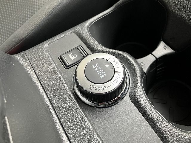 NISSAN X-TRAIL 4WD 2018