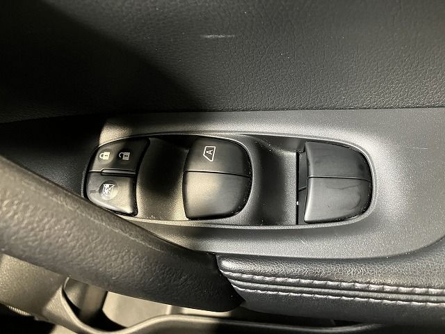 NISSAN X-TRAIL 4WD 2018