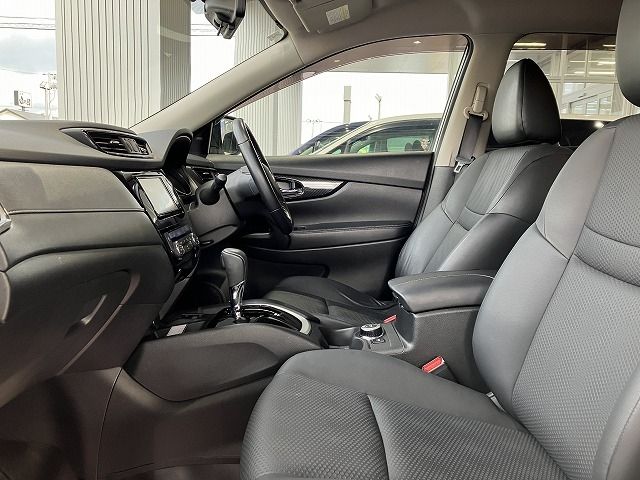 NISSAN X-TRAIL 4WD 2018