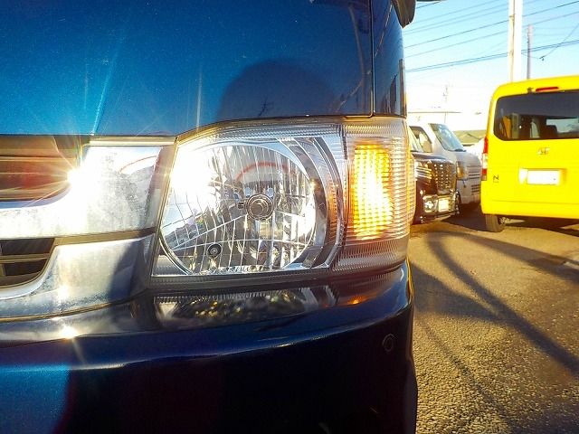 TOYOTA HIACE wagon 2010