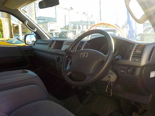 TOYOTA HIACE wagon 2010