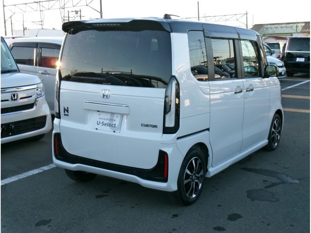 HONDA N BOX CUSTOM 2024