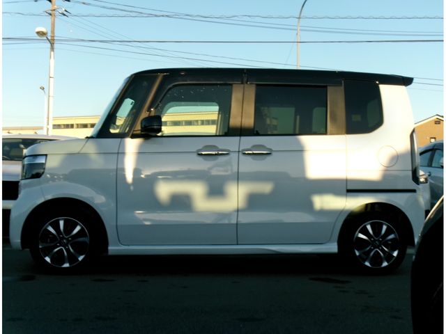 HONDA N BOX CUSTOM 2024