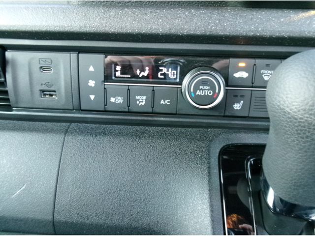 HONDA N BOX CUSTOM 2024