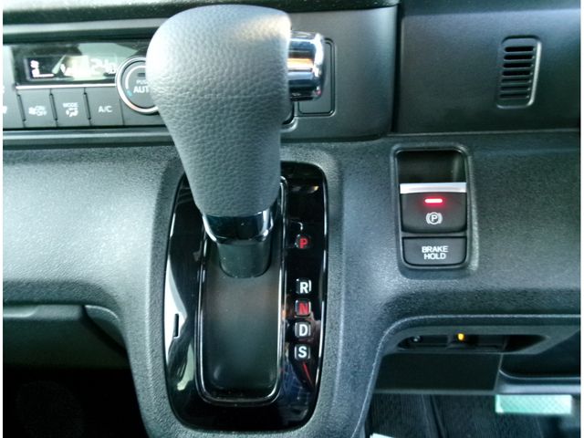 HONDA N BOX CUSTOM 2024