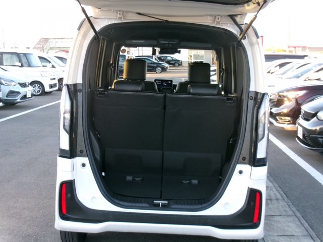 HONDA N BOX CUSTOM 2024