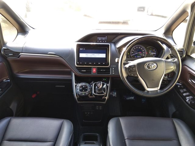 TOYOTA ESQUIRE HYBRID 2019