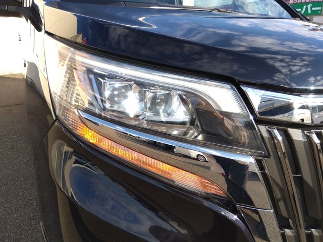 TOYOTA ESQUIRE HYBRID 2019