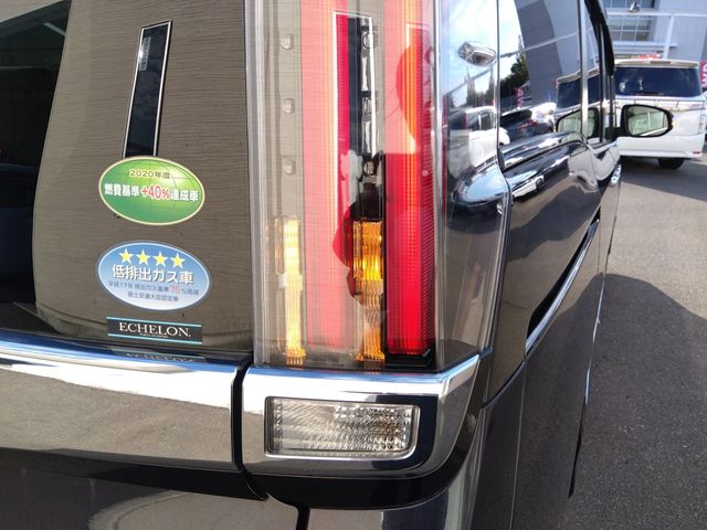 TOYOTA ESQUIRE HYBRID 2019