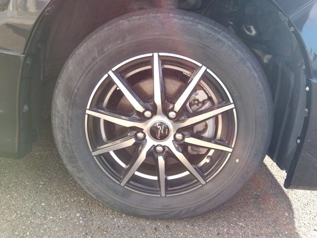 TOYOTA ESQUIRE HYBRID 2019