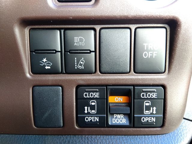 TOYOTA ESQUIRE HYBRID 2019