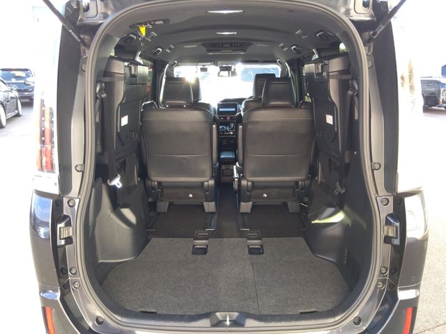 TOYOTA ESQUIRE HYBRID 2019