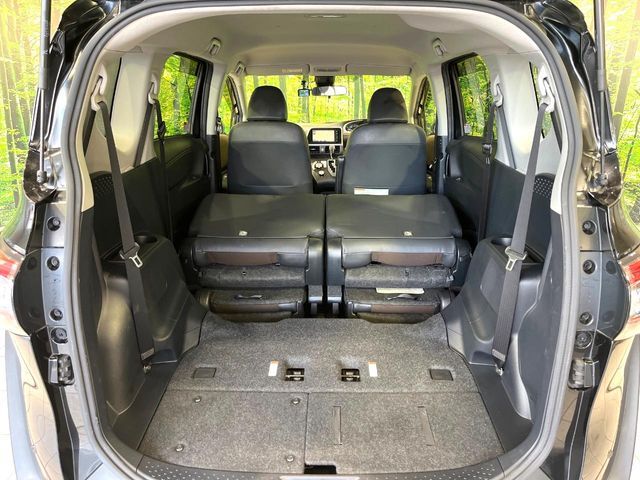 TOYOTA SIENTA HYBRID 2020