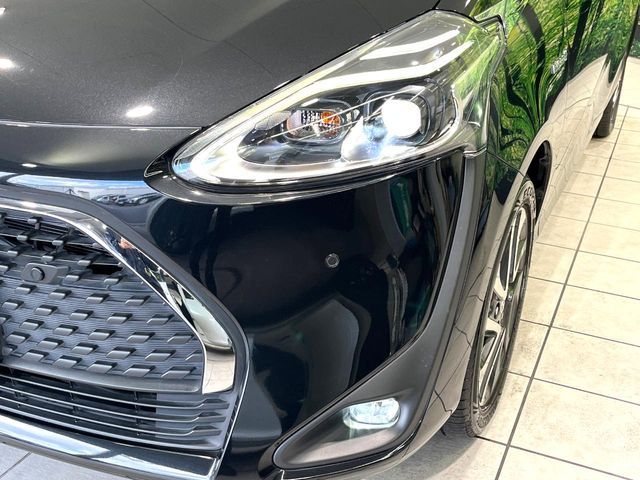 TOYOTA SIENTA HYBRID 2020