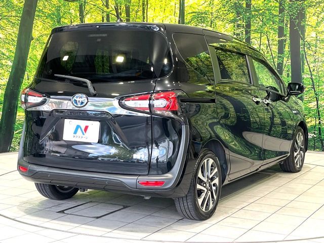 TOYOTA SIENTA HYBRID 2020