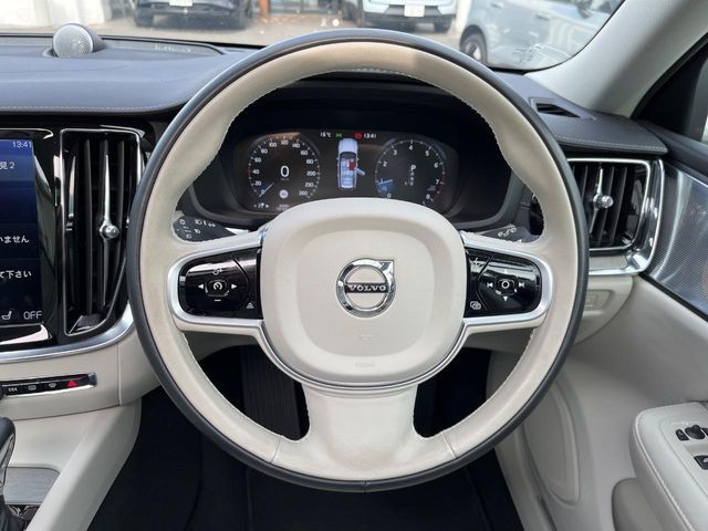 VOLVO VOLVO V60 2018