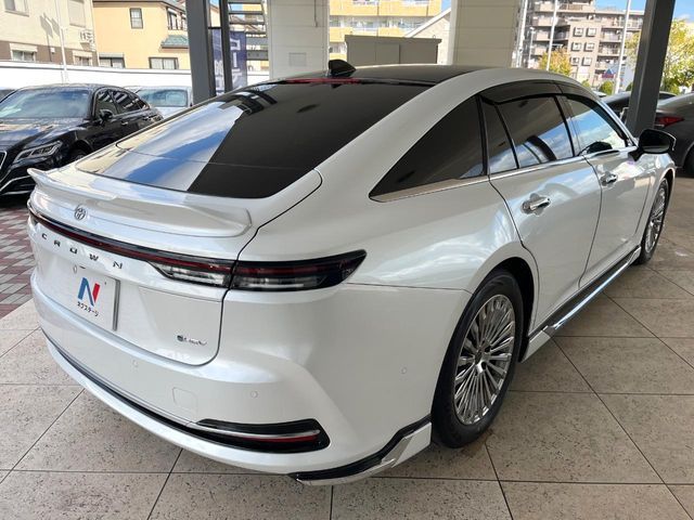 TOYOTA CROWN sedan hybrid 2024