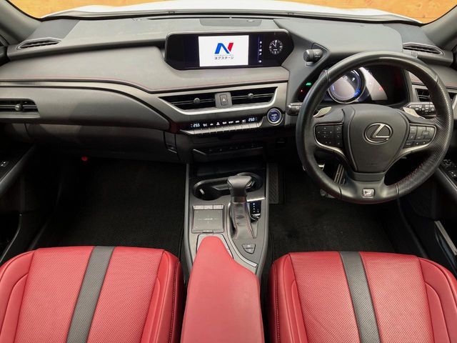 TOYOTA LEXUS UX250h AWD 2019