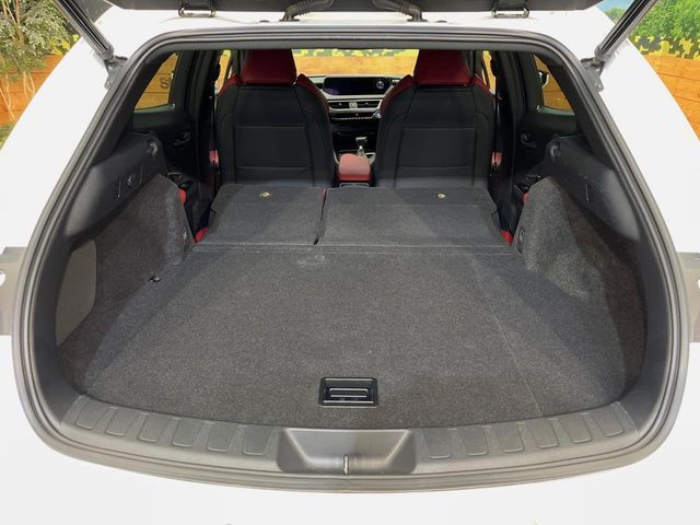 TOYOTA LEXUS UX250h AWD 2019