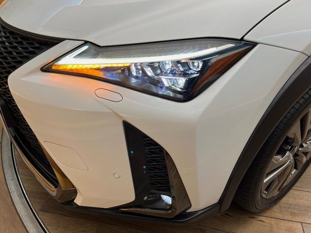 TOYOTA LEXUS UX250h AWD 2019