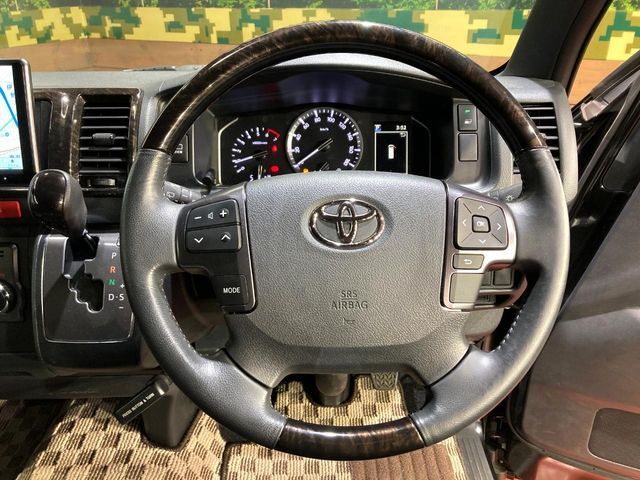 TOYOTA HIACE van 2WD 2024