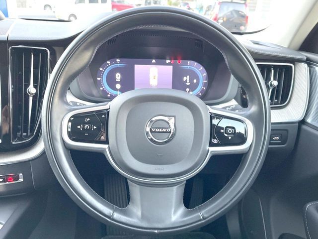 VOLVO VOLVO XC60 2022