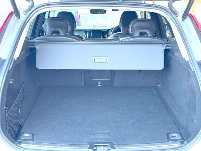 VOLVO VOLVO XC60 2022