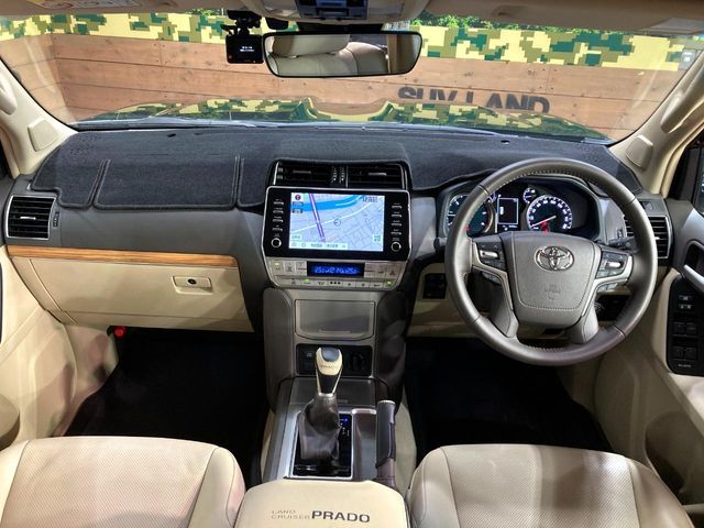 TOYOTA LANDCRUISER PRADO 2022