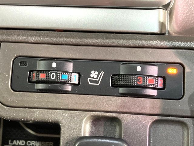 TOYOTA LANDCRUISER PRADO 2022