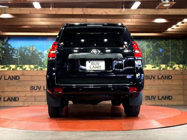 TOYOTA LANDCRUISER PRADO 2022