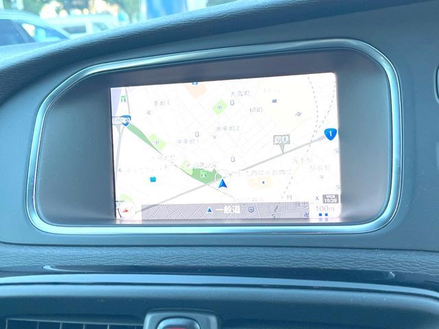 VOLVO VOLVO V40 2018