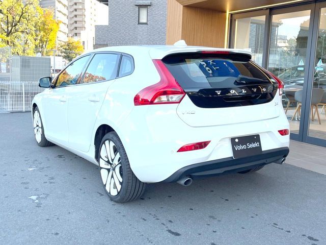 VOLVO VOLVO V40 2018