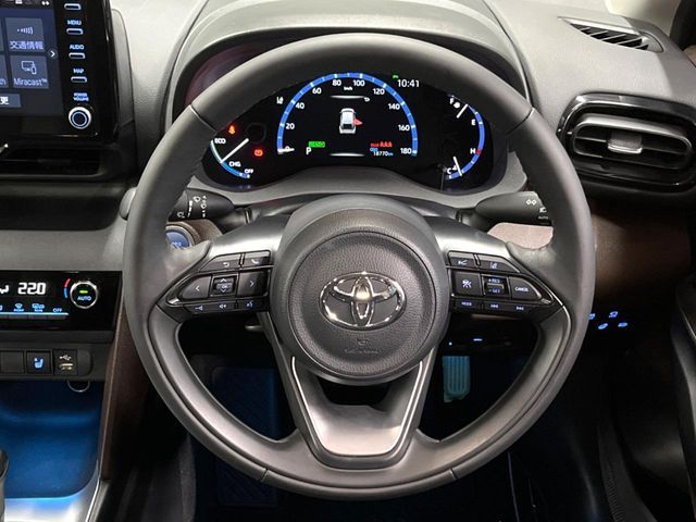 TOYOTA YARIS CROSS HYBRID 2022