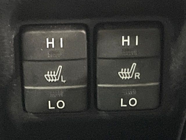 TOYOTA VOXY HYBRID 2014