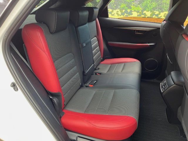 TOYOTA LEXUS NX300h AWD 2019