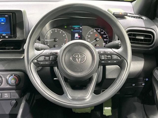 TOYOTA YARIS 2024