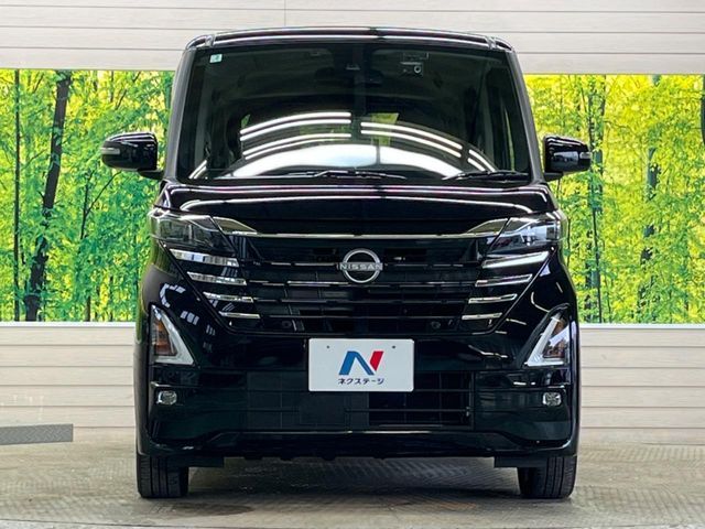 NISSAN ROOX 2025