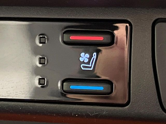 TOYOTA RAV4 4WD 2021