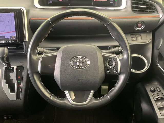 TOYOTA SIENTA 2018