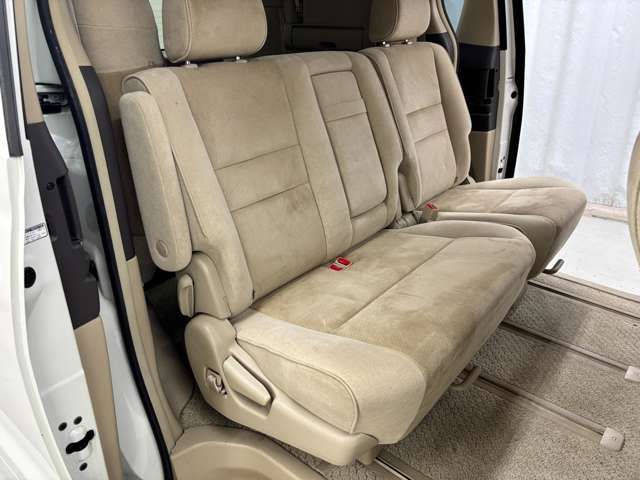 TOYOTA ALPHARD G 2004