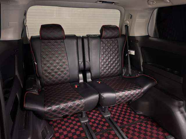 TOYOTA VELLFIRE 2011